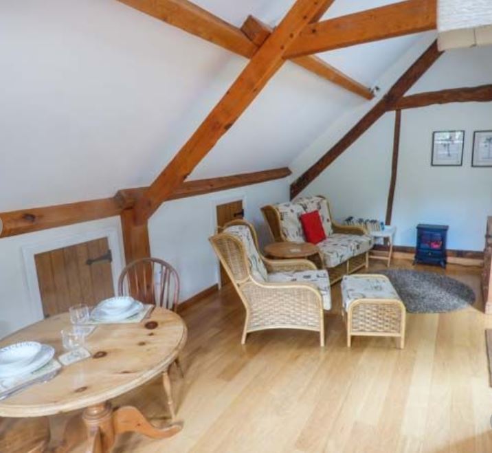Living-room-at-holiday-let-near-ross-on-wye